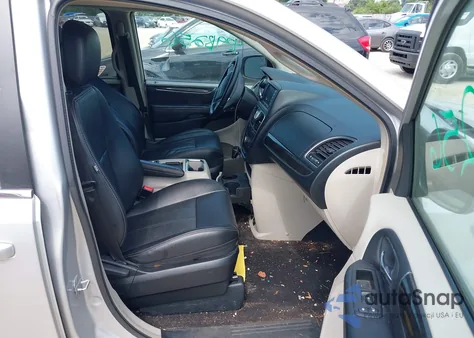 2012 Chrysler Town & Country Touring из США, поврежденный, VIN 2C4RC1BG4CR350630